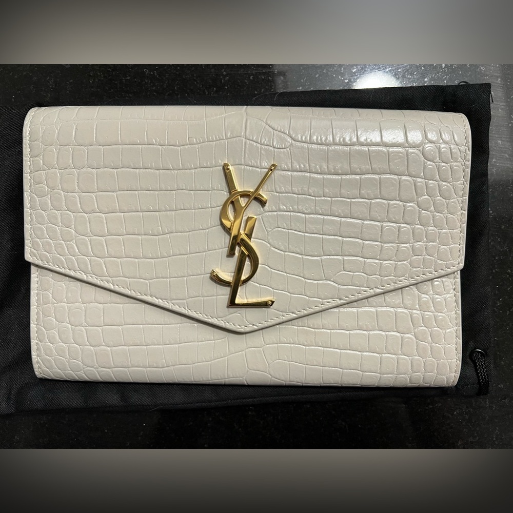 YSL chain wallet